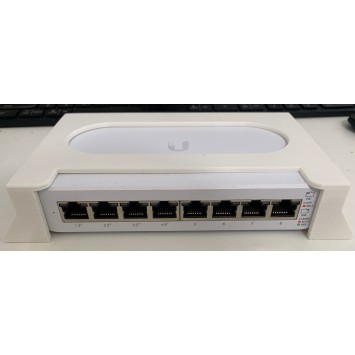 UniFi USW Lite 8 POE -kiinnike