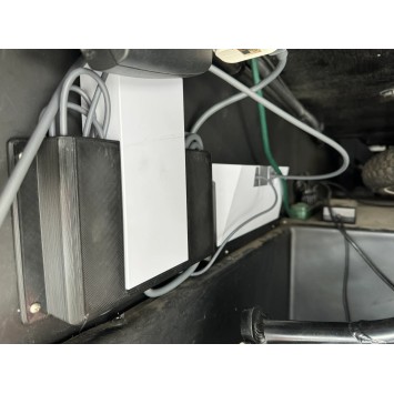 Starlink-routerin Gen.3 + virtalähteen seinäkiinnike